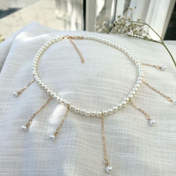 Faux pearl necklace ✨🤍✨ - Picture 2 of 6